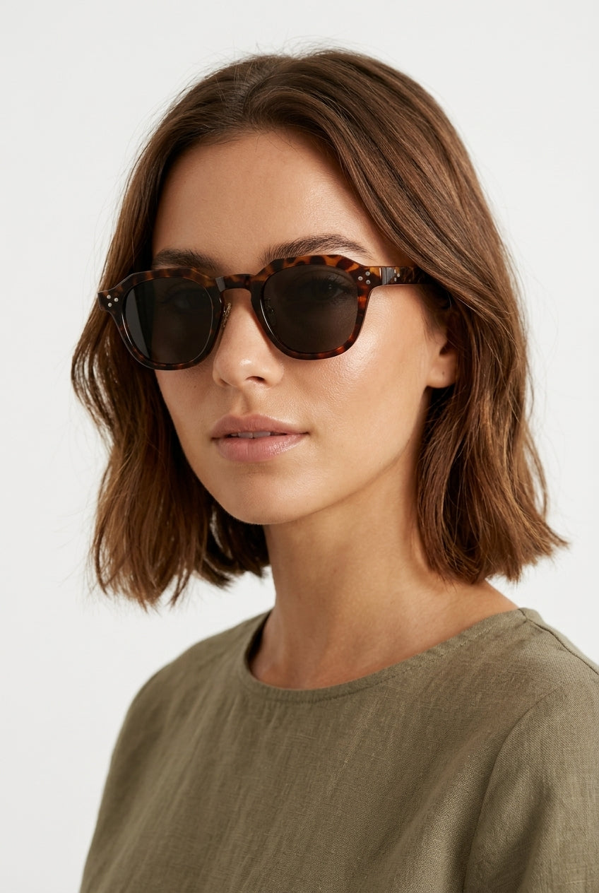 Titan Bronze lifestyle 1