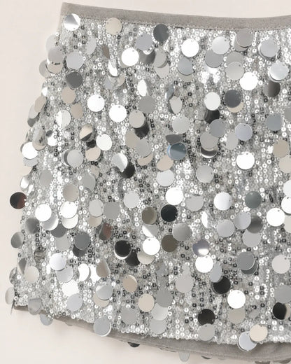 Women's Large-Sequin A-Line Mini Skirt — image 5 — gonna-mini-elegante-con-paillettes-i-ideale-per-tutte-le-stagioni-silver-05-construction-detail.webp