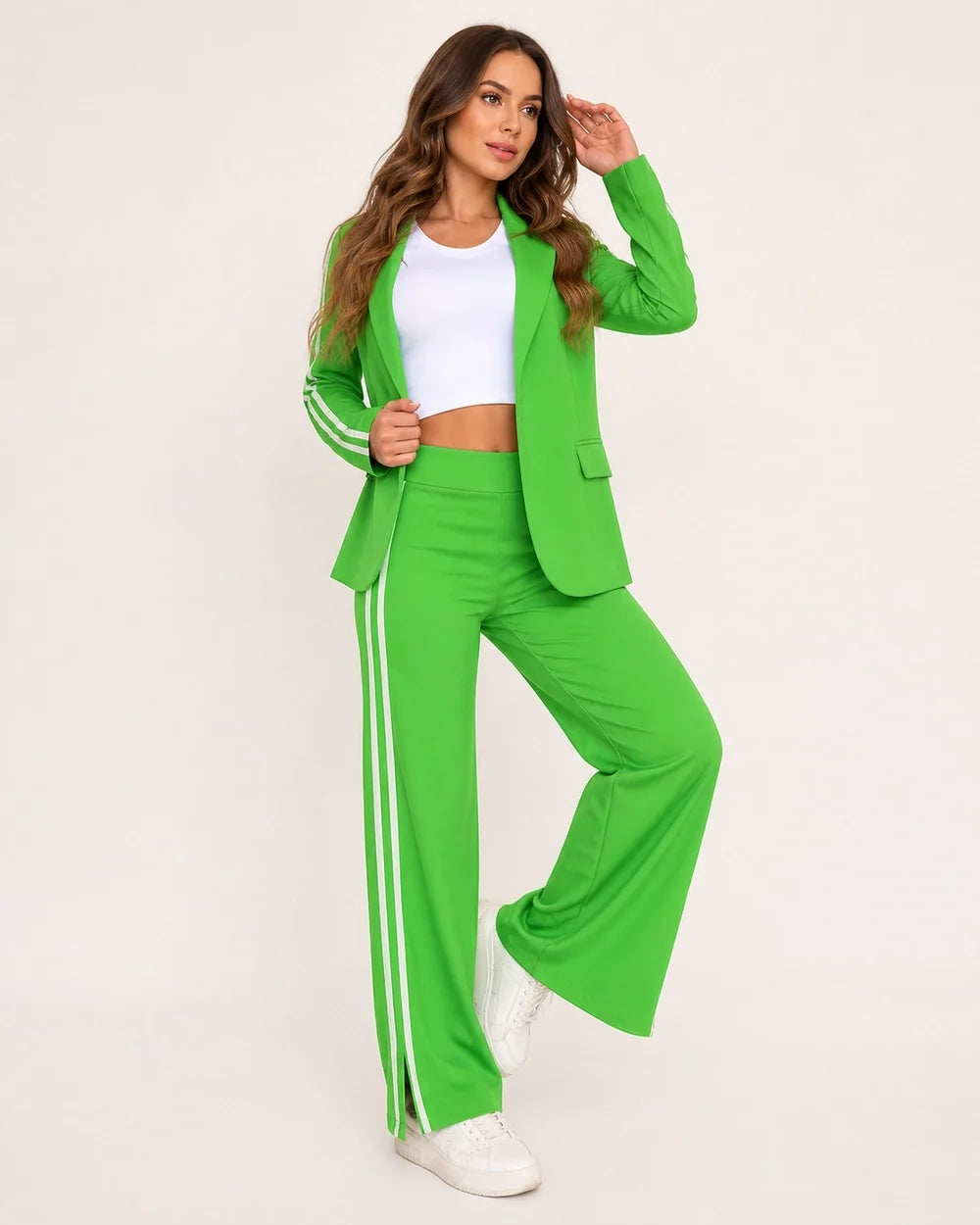 Women's striped relaxed blazer and wide-leg trousers set – 12 green hero